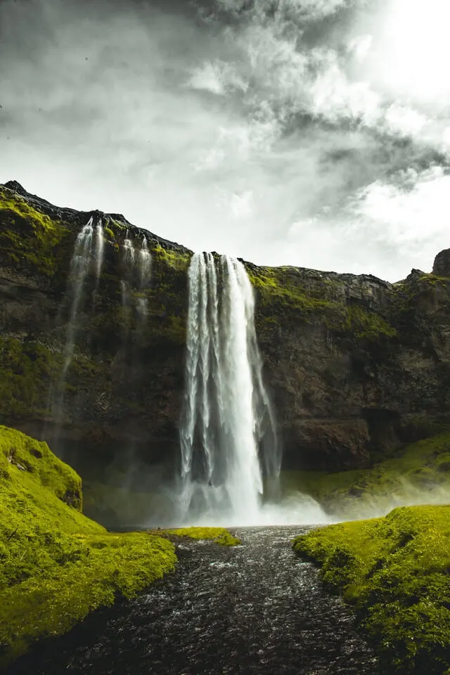 waterfalls in iceland cost