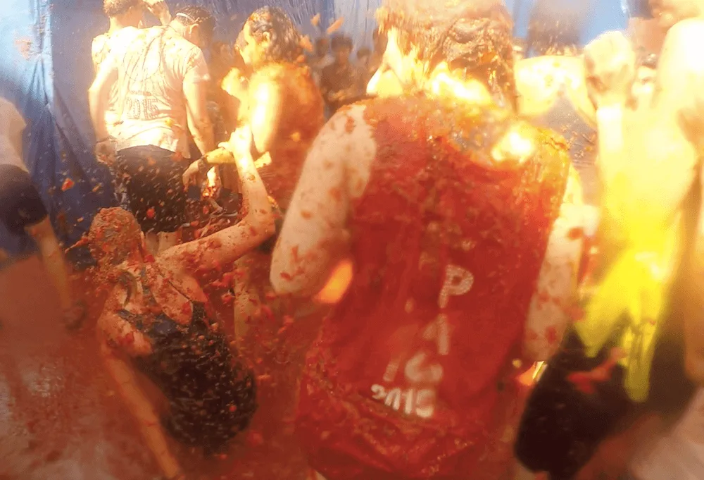 How to Photograph Tomatina