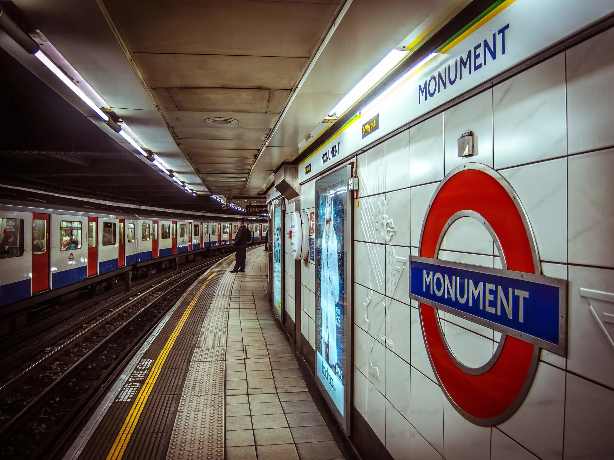 How To Do The London Underground With Luggage