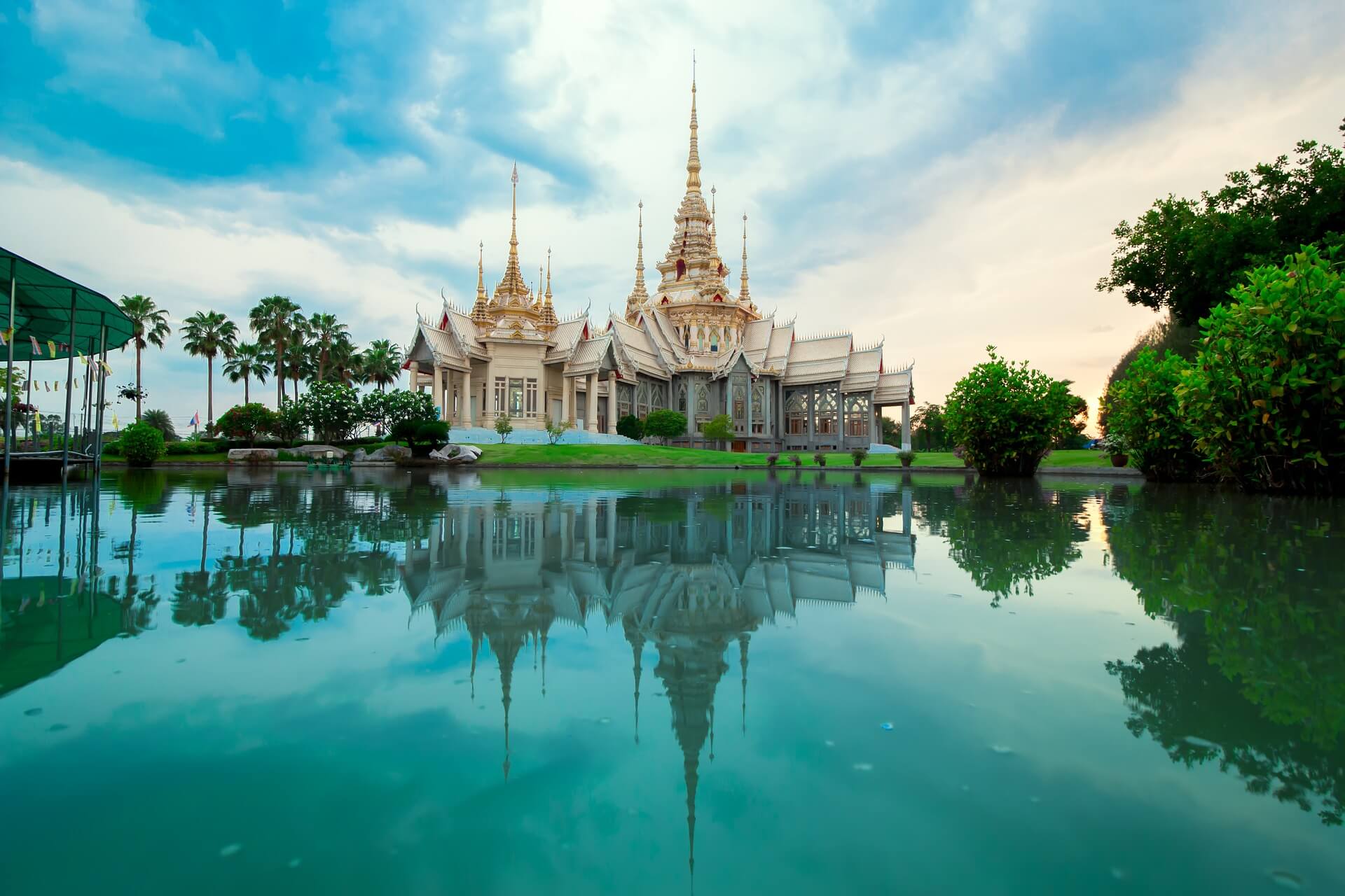 biggest tourist cities in thailand