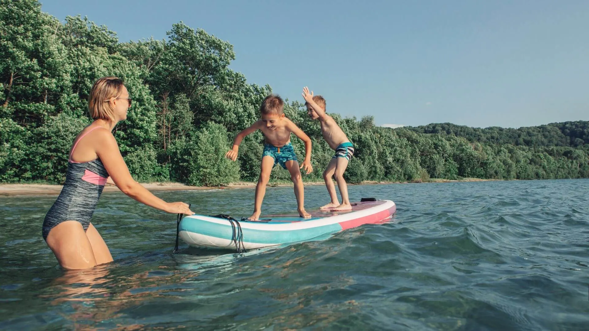 buying an inflatable stand up paddle board