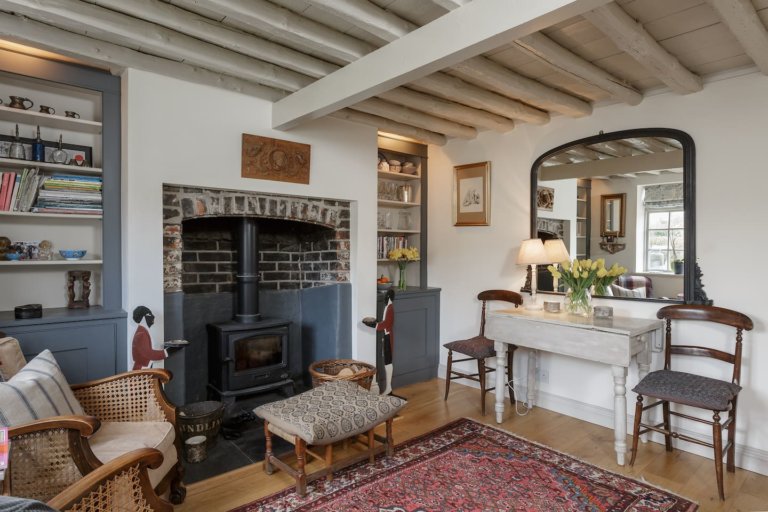 9 Cosy South Downs Holiday Cottages for a Winter Break