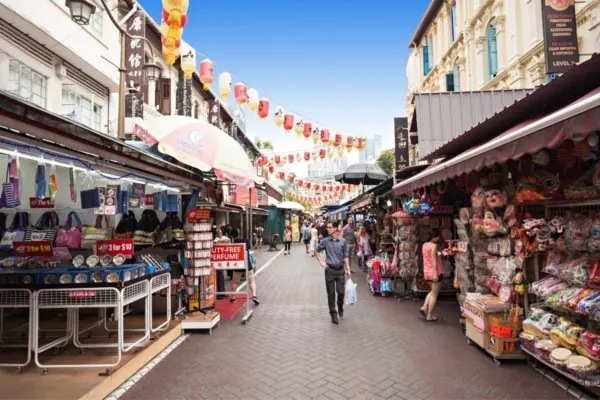 shopping in singapore