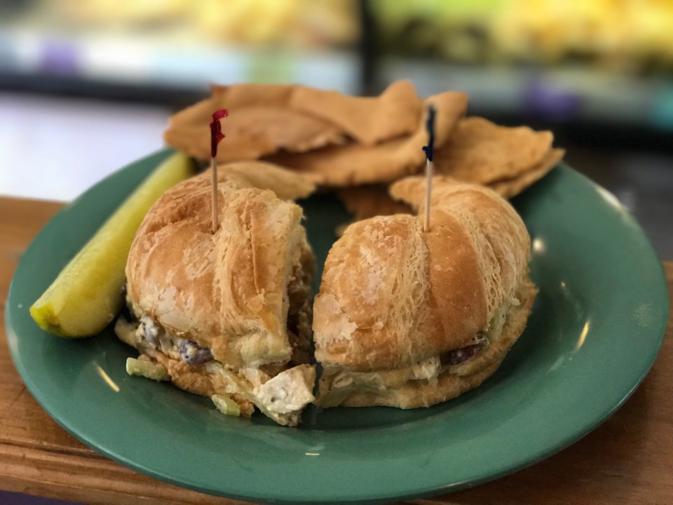 15 Best Restaurants in the Florida Keys that Even the Locals Love