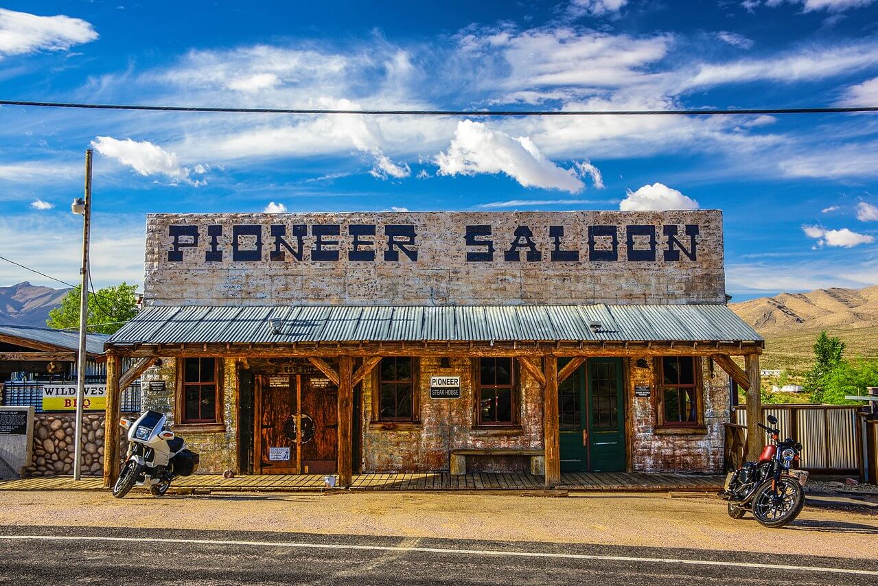 Pioneer salon
