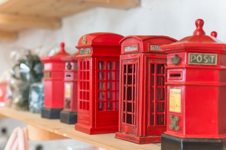 19 Awesome Souvenirs from England to Remember Your Trip By