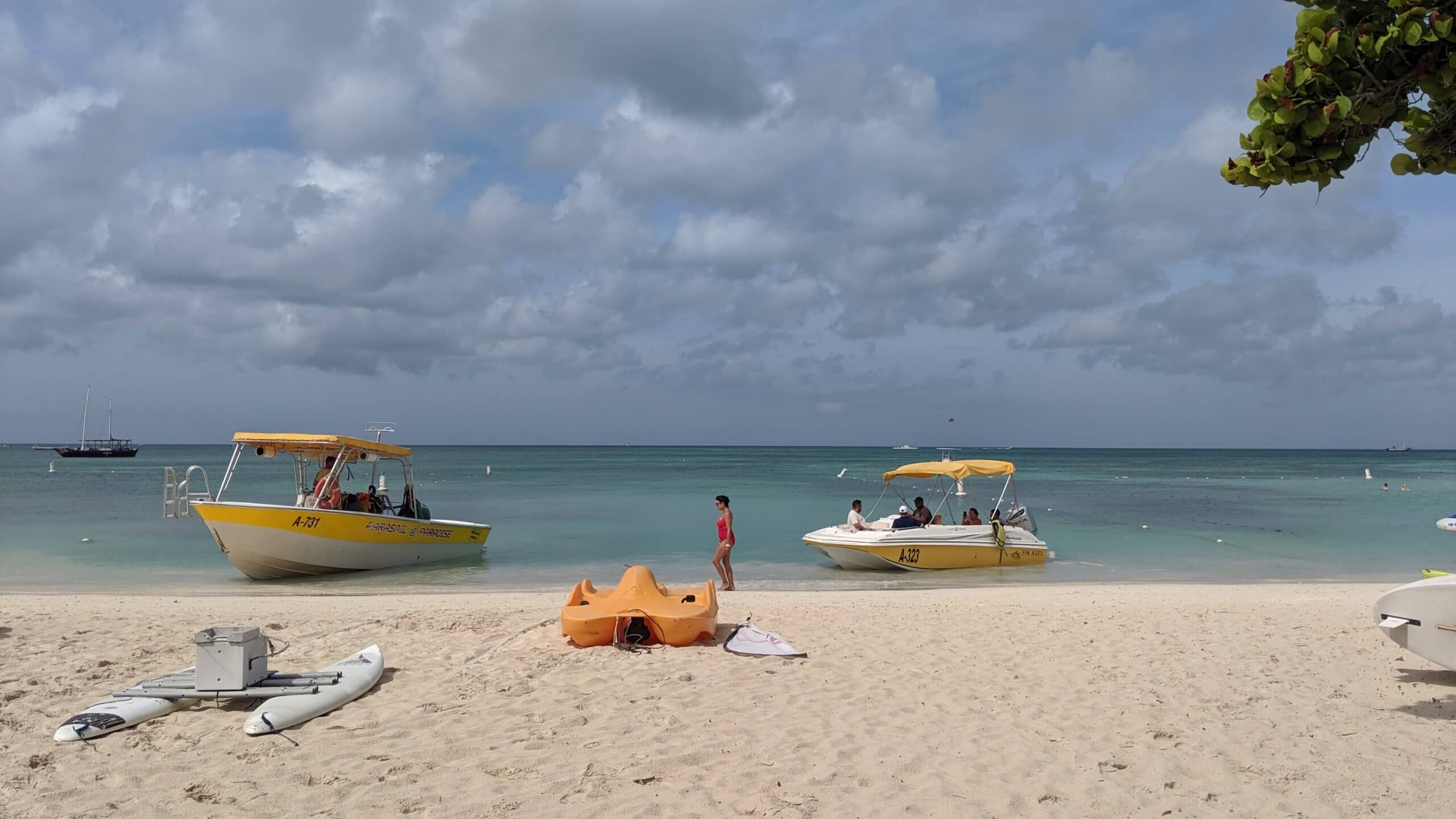 beaches in aruba
