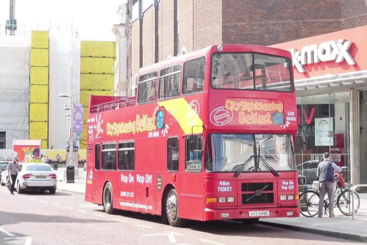 Sightseeing bus tour in Belfast, Ireland