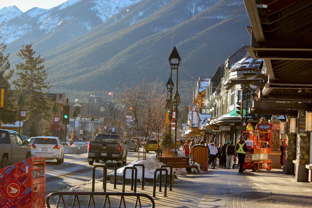 warm places to visit in canada during winter