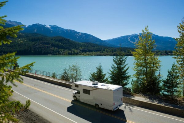 11 Best Stops on a Road Trip from Vancouver to Banff 