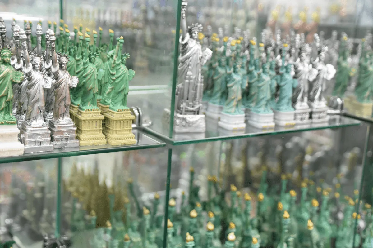statue of liberty souvenirs are great tourist NYC keepsakes
