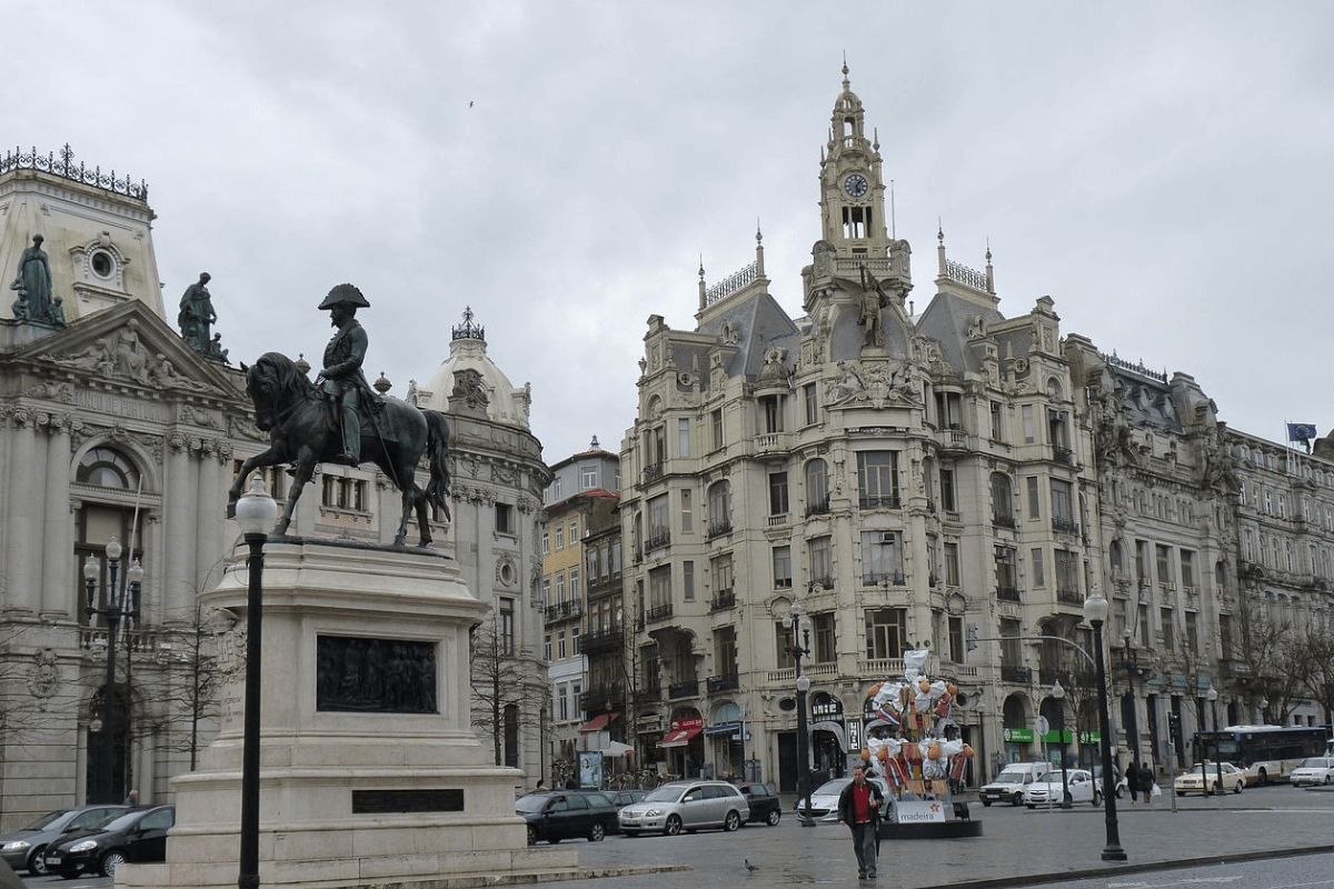 Avenida dos Aliados, 3-day itinerary in Porto