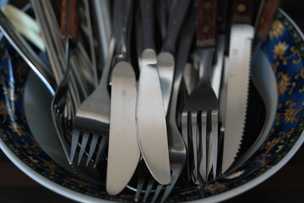 camping food list cutlery