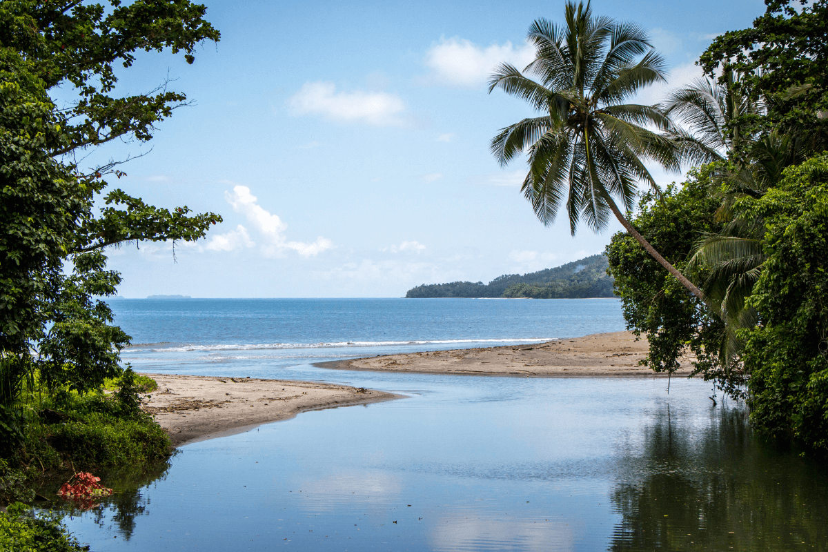 beaches in Papua New Guinea