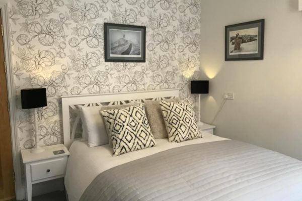 8 Best Hotels Near Glastonbury Festival You Need to Book ASAP (for 2025!)