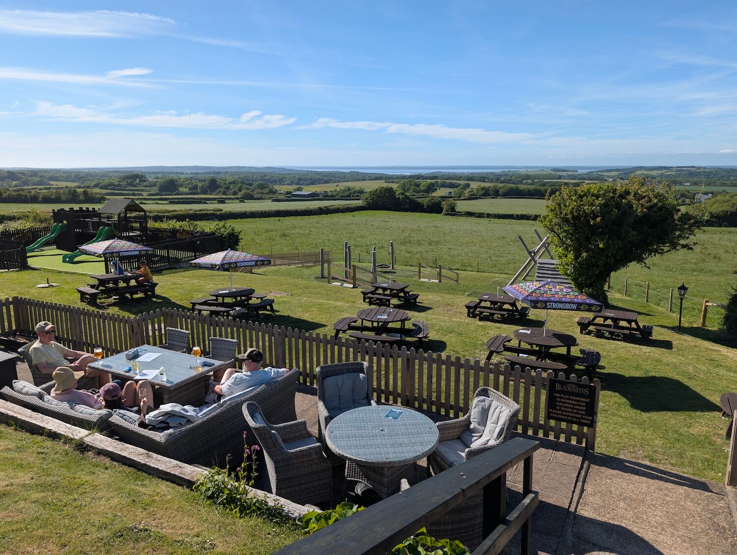 Amazing pubs with playgrounds on the isle of wight