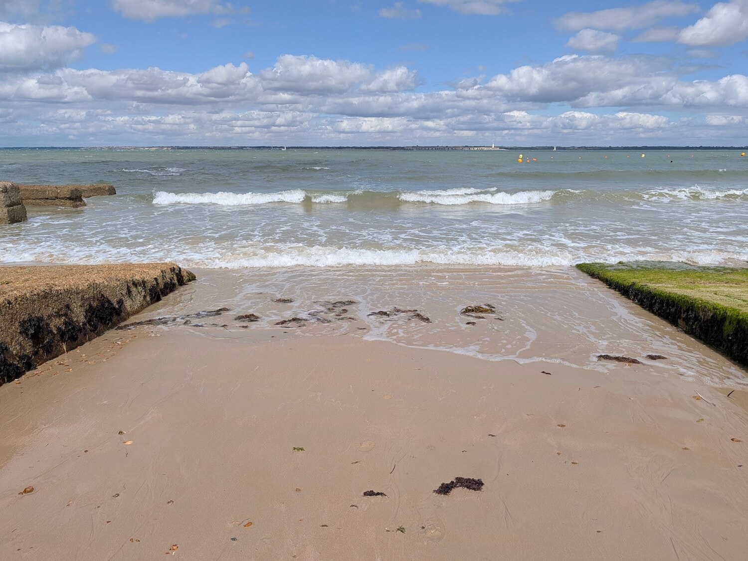 Isle of wight Colwell Bay Beach